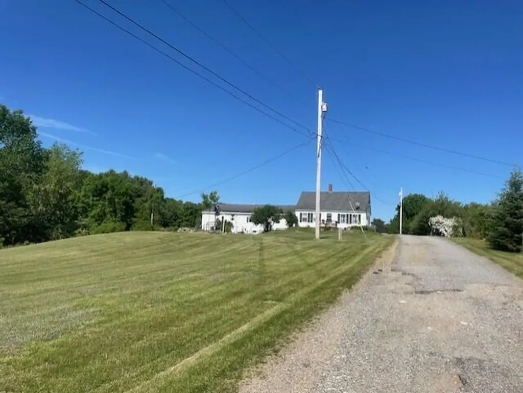 1055 Middle Road Warren ME 04864