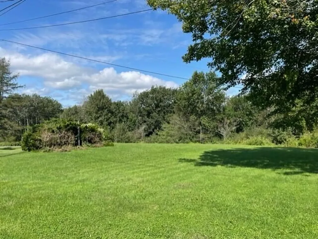 1055 Middle Road Warren ME 04864