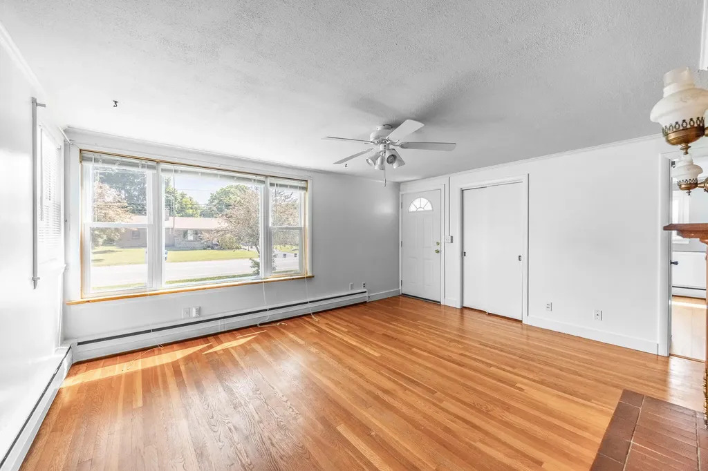 15 Parkway N Brewer ME 04412
