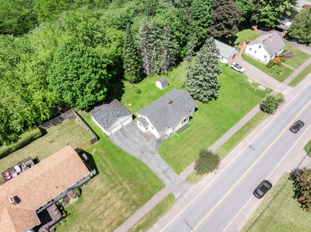 15 Parkway N Brewer ME 04412