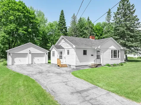 15 Parkway N Brewer ME 04412