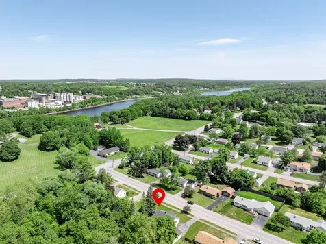 15 Parkway N Brewer ME 04412