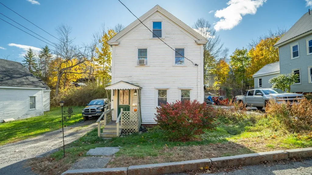 18 Weymouth Street Richmond ME 04357