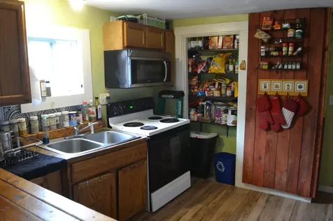 18 Weymouth Street Richmond ME 04357
