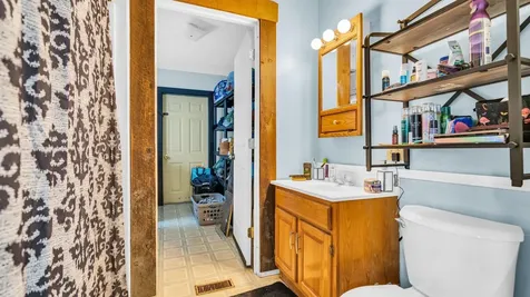 18 Weymouth Street Richmond ME 04357