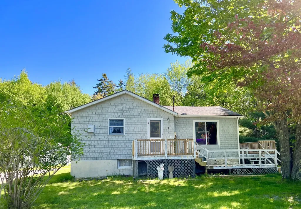 4 Long Pond Road Southwest Harbor ME 04679
