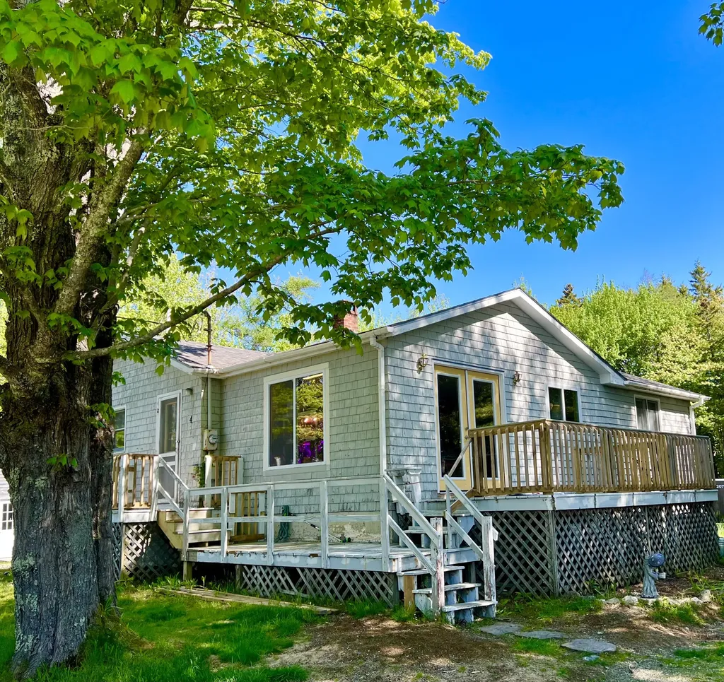 4 Long Pond Road Southwest Harbor ME 04679