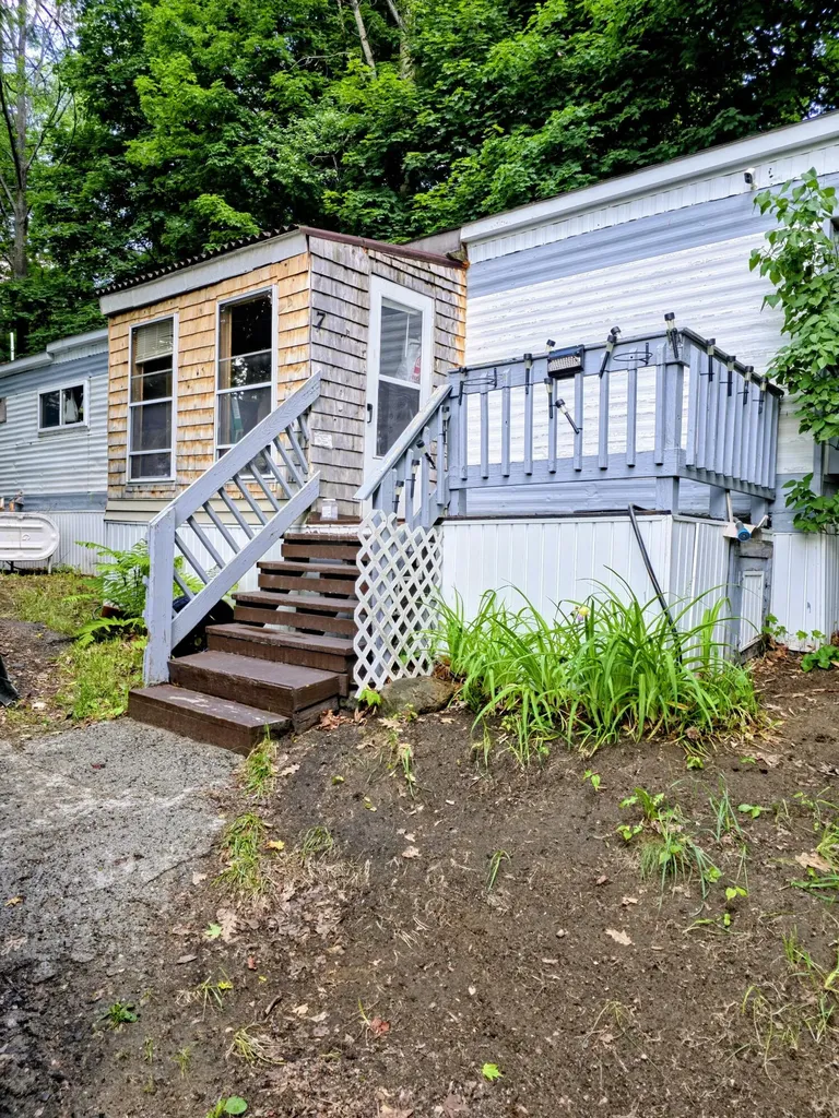 7 Whitman Street Mexico ME 04257