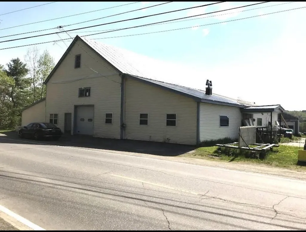 8 Oakland Road Fairfield ME 04937