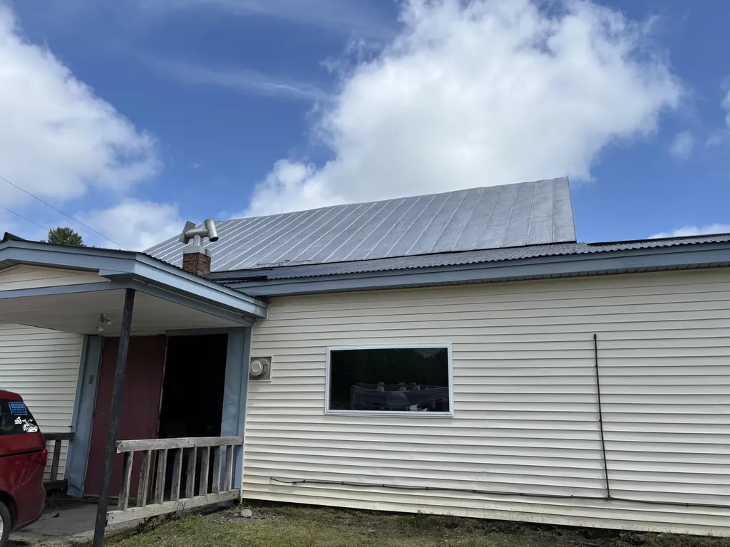 8 Oakland Road Fairfield ME 04937