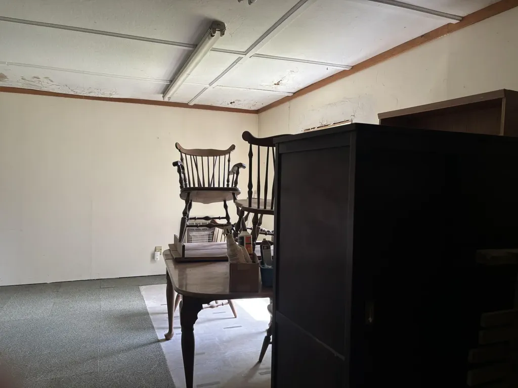8 Oakland Road Fairfield ME 04937