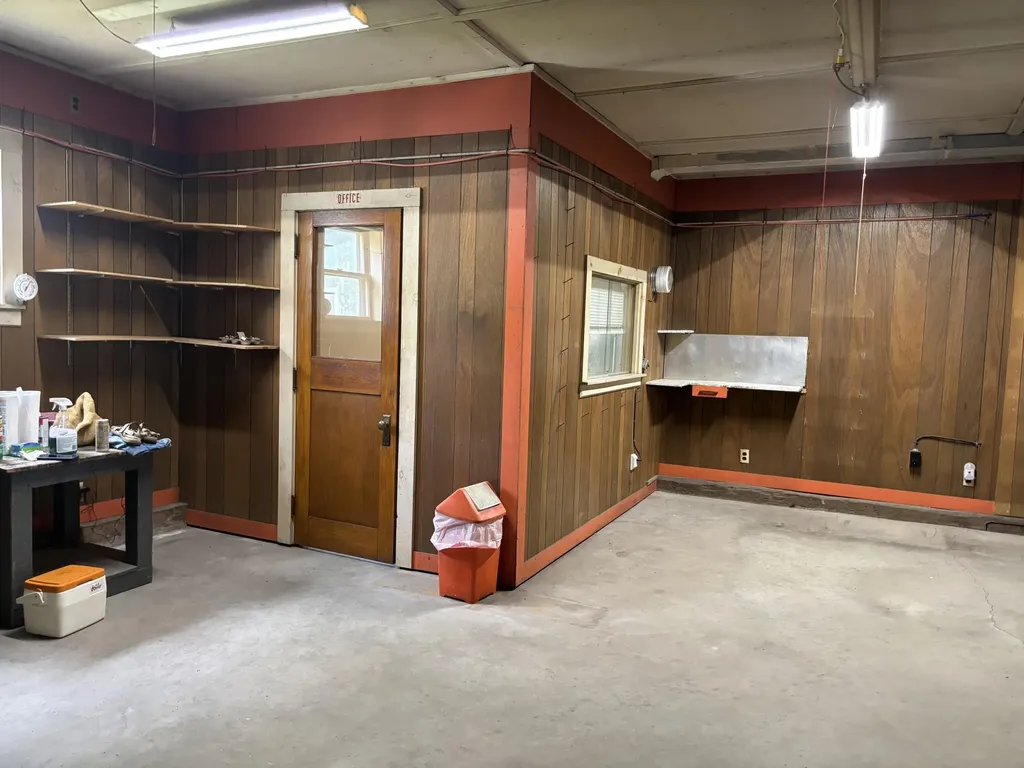 8 Oakland Road Fairfield ME 04937