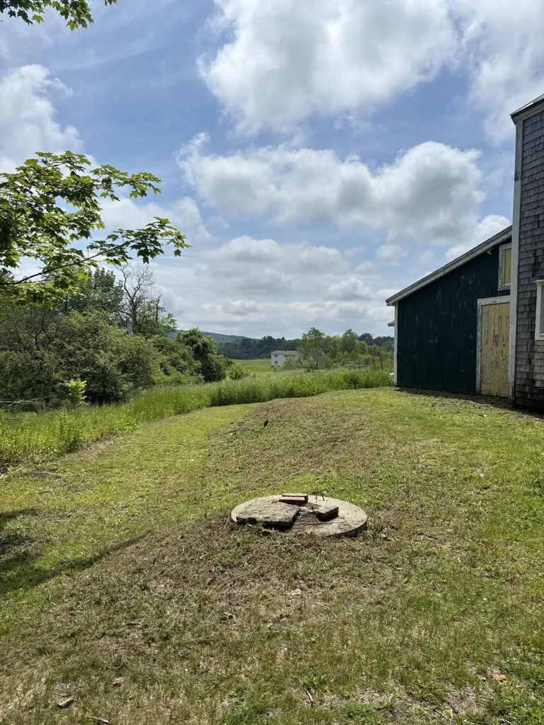 8 Oakland Road Fairfield ME 04937