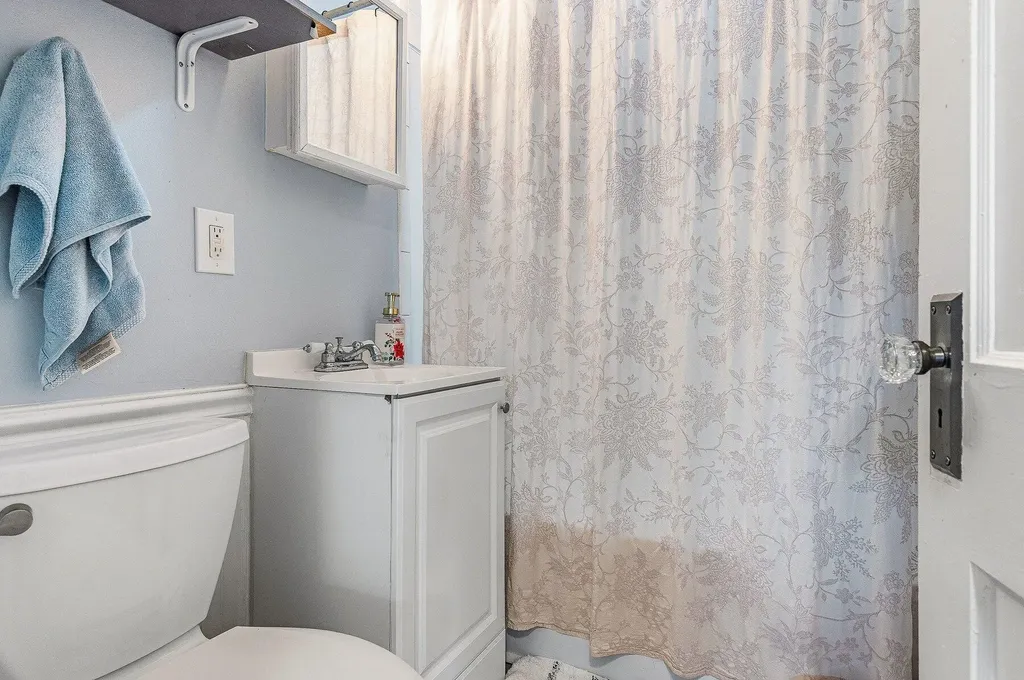 10-12 Dismukes Street Kittery ME 03904