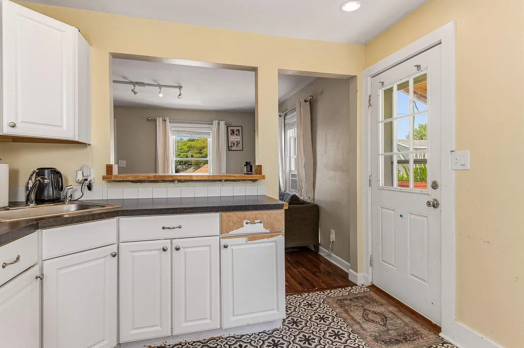 10-12 Dismukes Street Kittery ME 03904