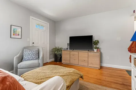 10-12 Dismukes Street Kittery ME 03904