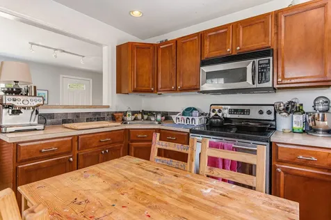 10-12 Dismukes Street Kittery ME 03904