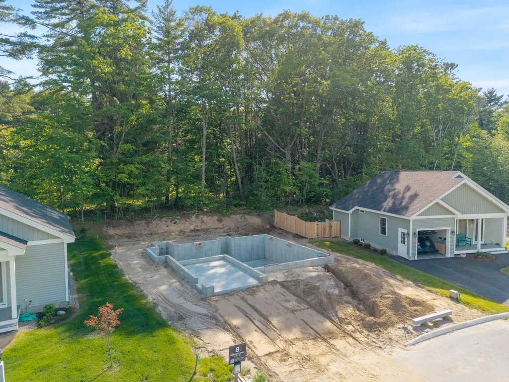 8 Heritage Way Saco ME 04072