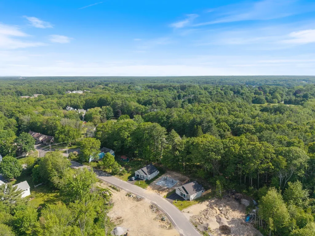 8 Heritage Way Saco ME 04072