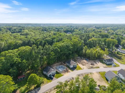 8 Heritage Way Saco ME 04072