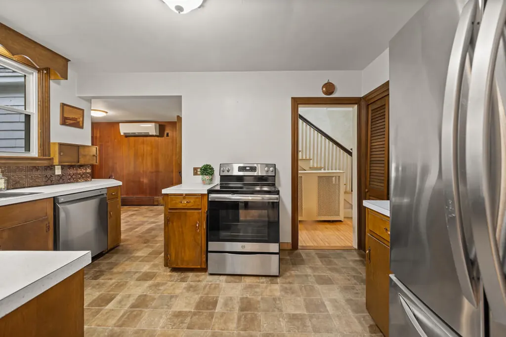 10 Burleigh Street Waterville ME 04901