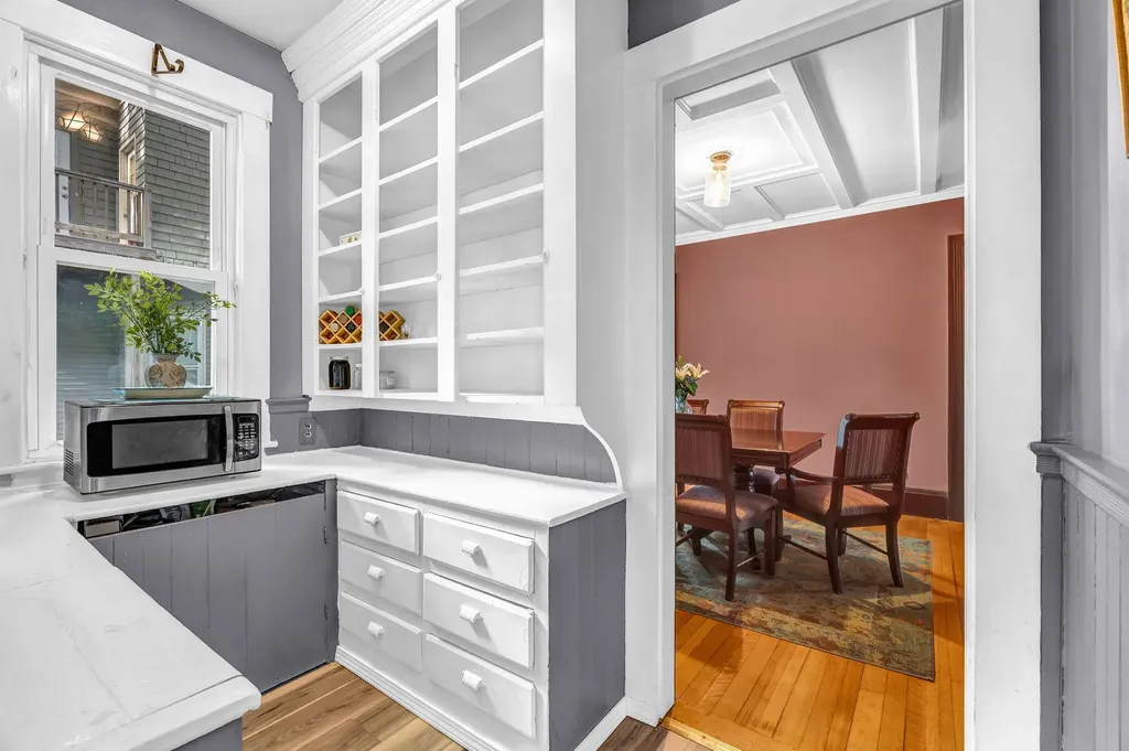 21 Laurel Avenue Auburn ME 04210