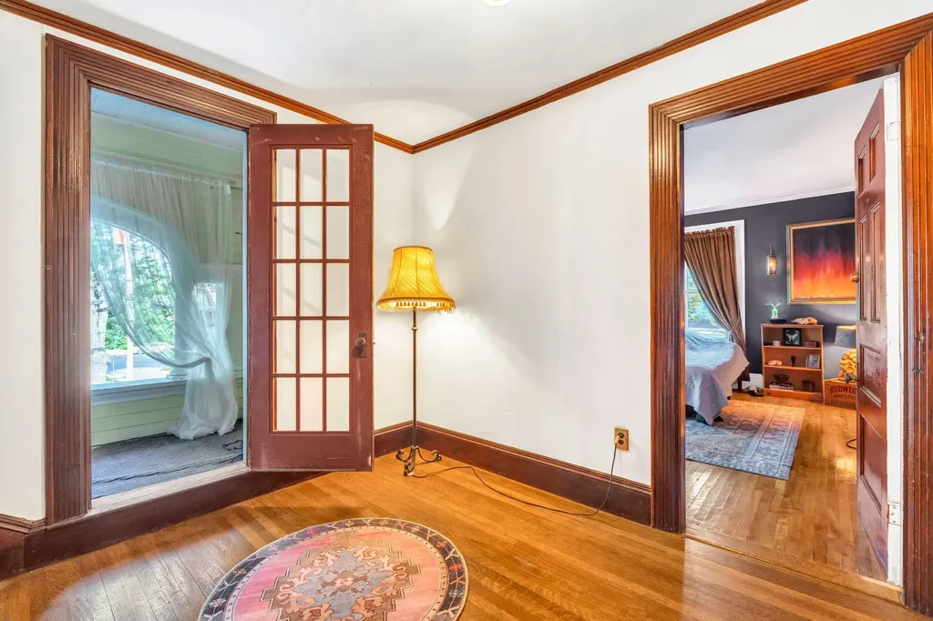 21 Laurel Avenue Auburn ME 04210