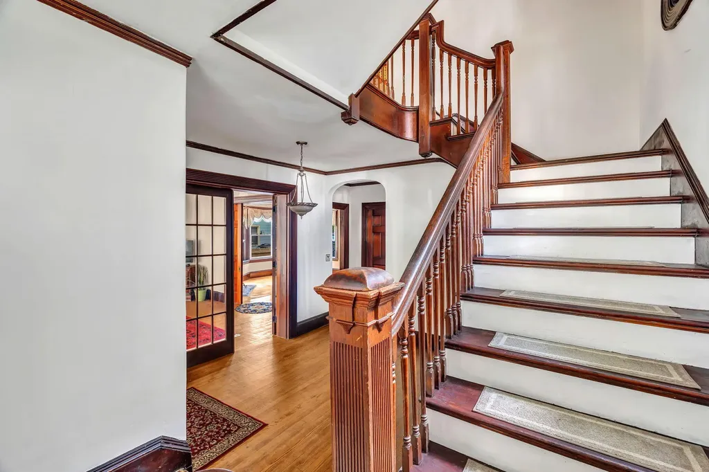 21 Laurel Avenue Auburn ME 04210