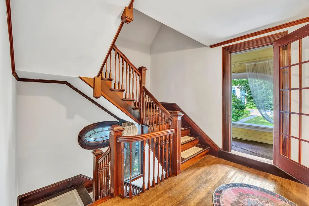 21 Laurel Avenue Auburn ME 04210