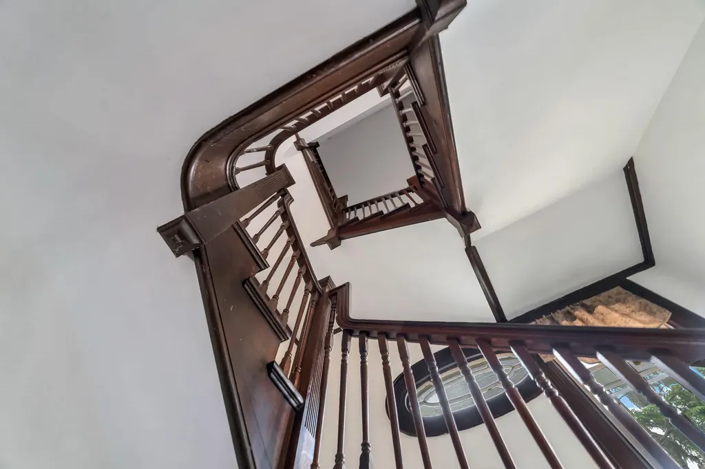 21 Laurel Avenue Auburn ME 04210