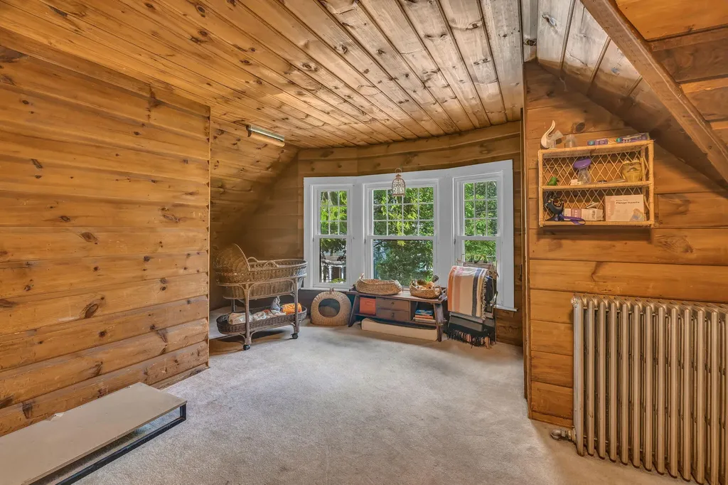 21 Laurel Avenue Auburn ME 04210