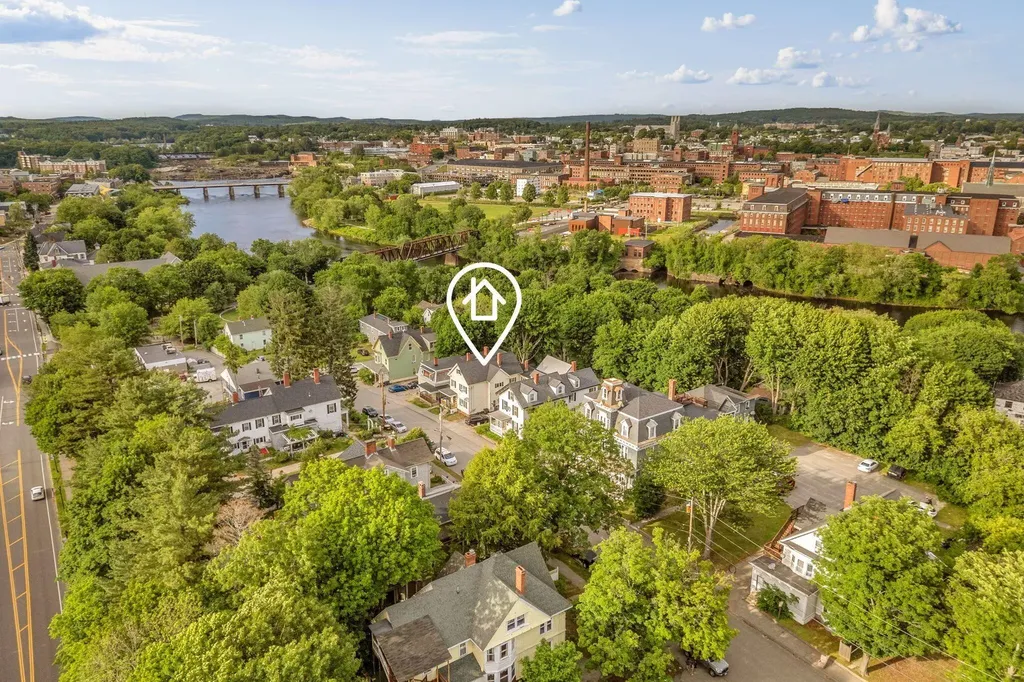 21 Laurel Avenue Auburn ME 04210