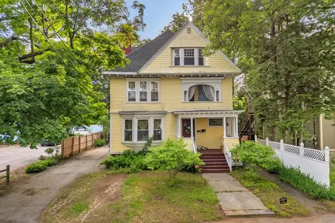 21 Laurel Avenue Auburn ME 04210