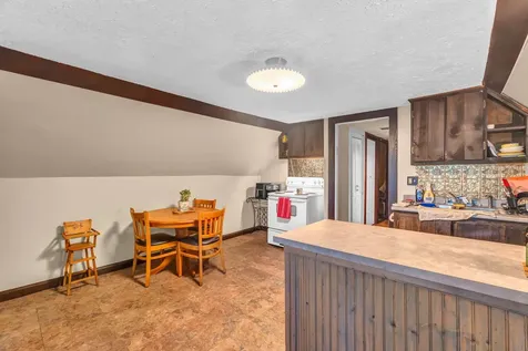 21 Laurel Avenue Auburn ME 04210