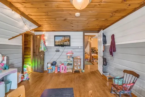 21 Laurel Avenue Auburn ME 04210