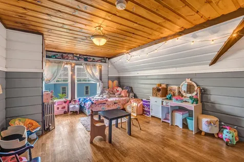 21 Laurel Avenue Auburn ME 04210