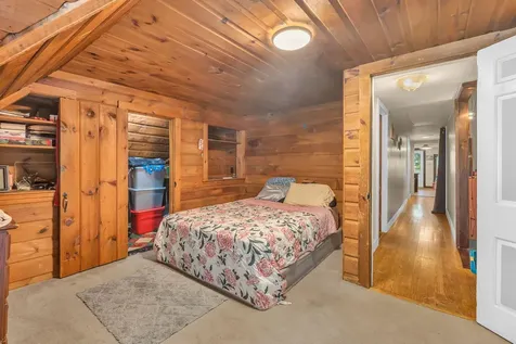 21 Laurel Avenue Auburn ME 04210