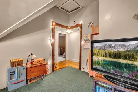 21 Laurel Avenue Auburn ME 04210