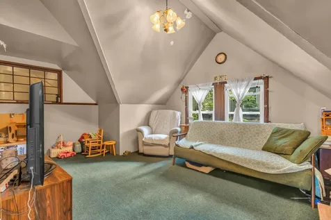 21 Laurel Avenue Auburn ME 04210
