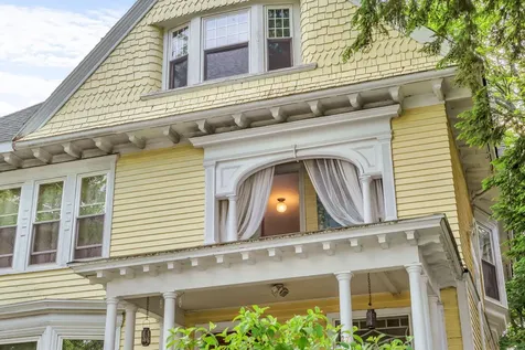 21 Laurel Avenue Auburn ME 04210