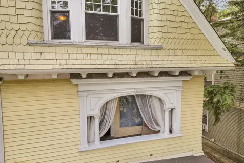 21 Laurel Avenue Auburn ME 04210