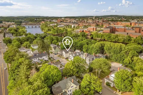21 Laurel Avenue Auburn ME 04210