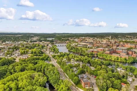 21 Laurel Avenue Auburn ME 04210