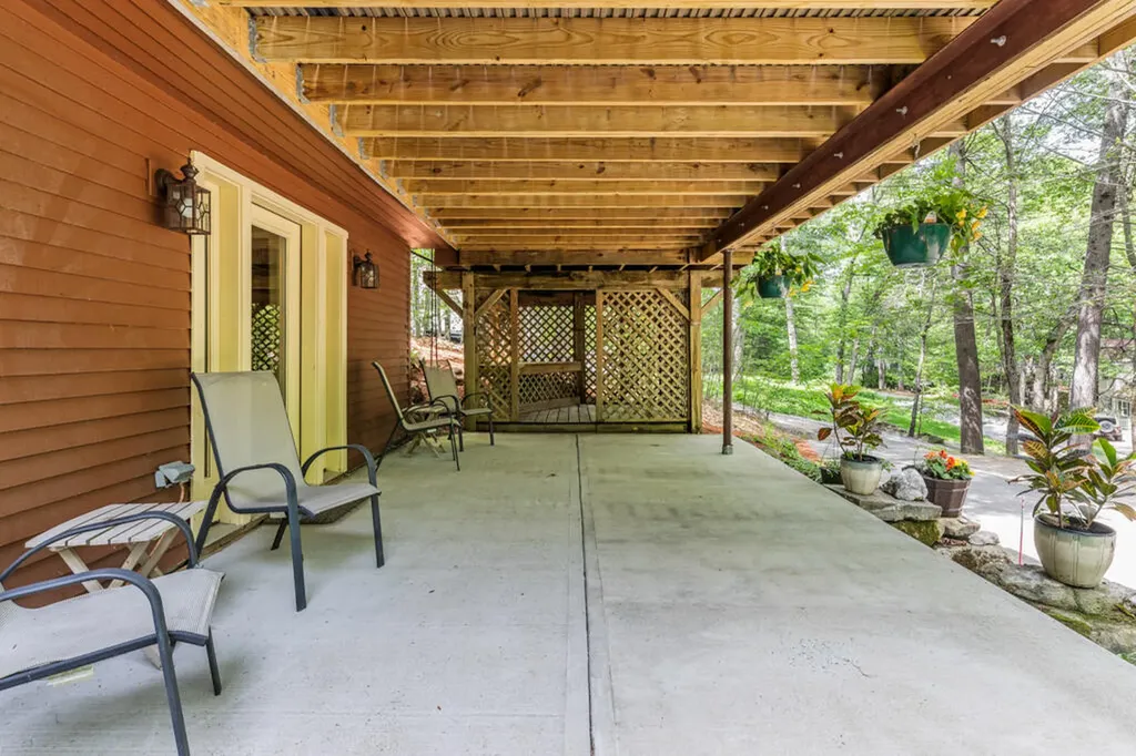 90 Trickey Pond Road Naples ME 04055