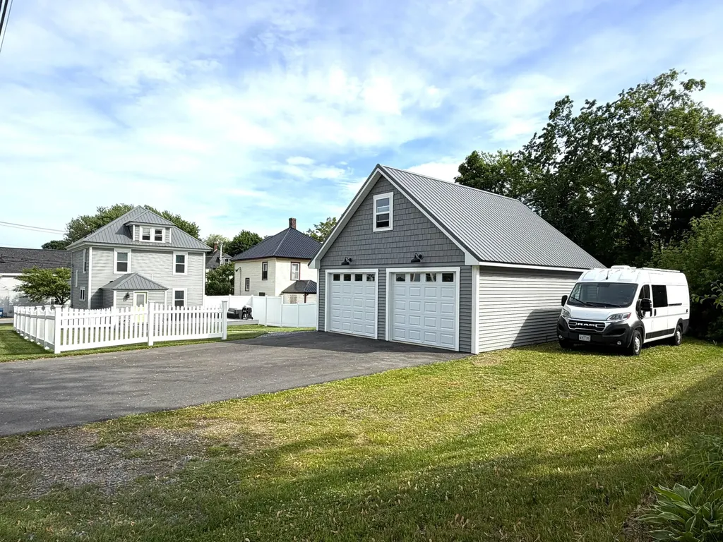 231 3rd Street Bangor ME 04401