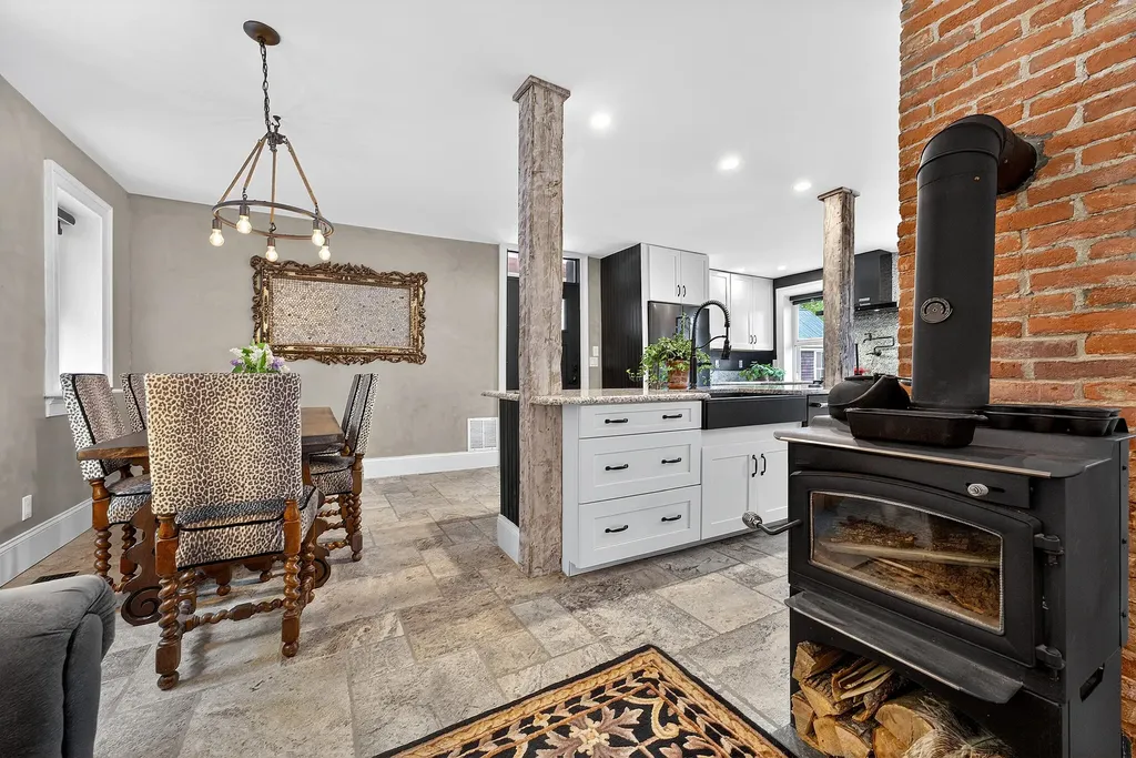 290 Leighton Road Augusta ME 04330