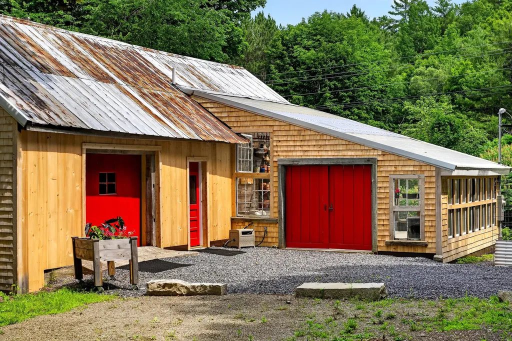 290 Leighton Road Augusta ME 04330