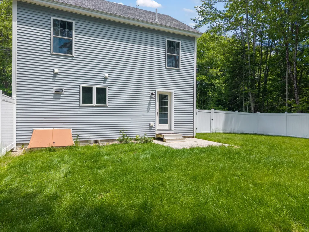 42 Admiral Harry Rich Drive Brunswick ME 04011