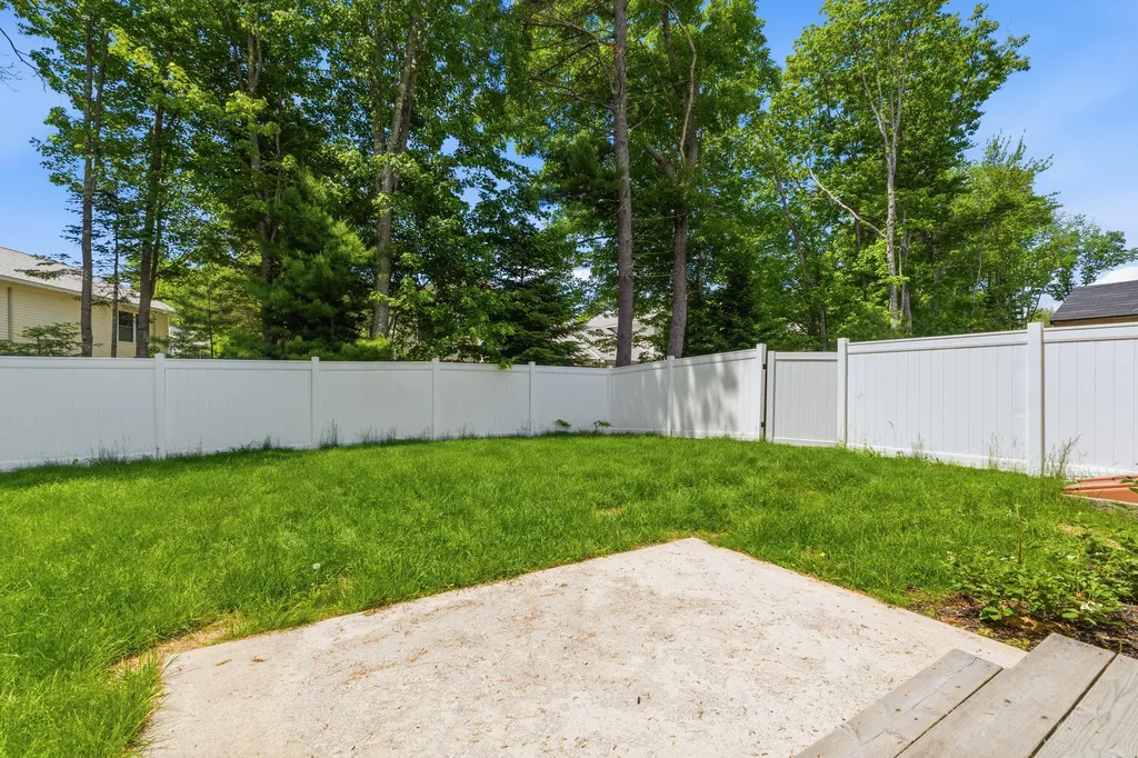 42 Admiral Harry Rich Drive Brunswick ME 04011