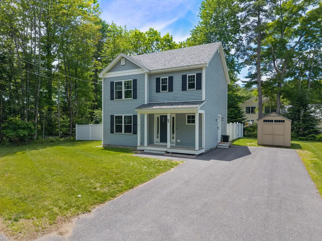 42 Admiral Harry Rich Drive Brunswick ME 04011